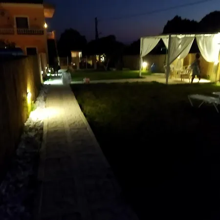 Pablo's Seaside Ágios Matthaíos